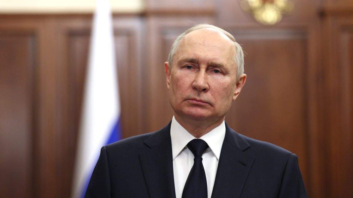 Nesmí vypadat jako děda. Kreml třídí Putinovy volební „soupeře“